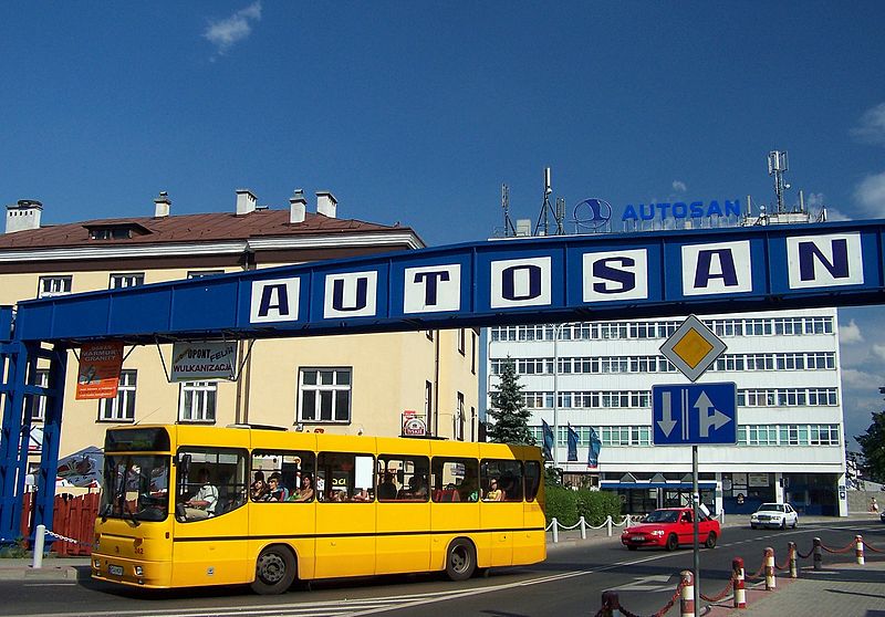 800px-Budynek_Autosan