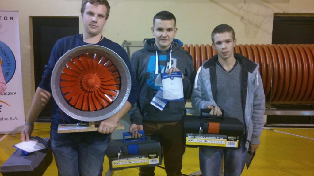 Drużyna_ŚMIGŁO_od_lewej_Patryk_Dominik_i_-Leopold