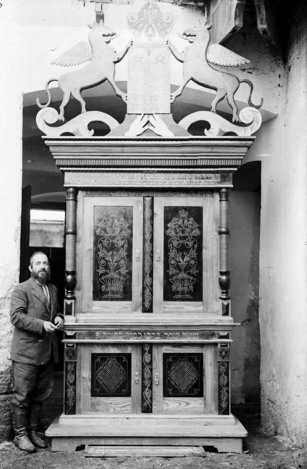 aron hakodesz (2)