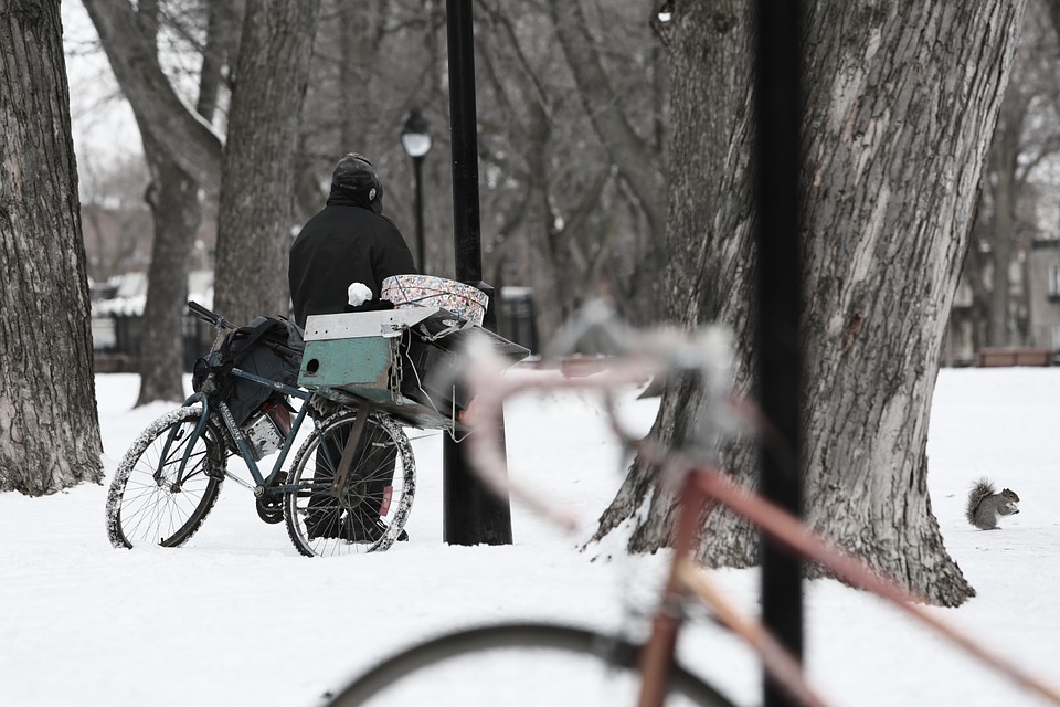 homeless-406890_960_720