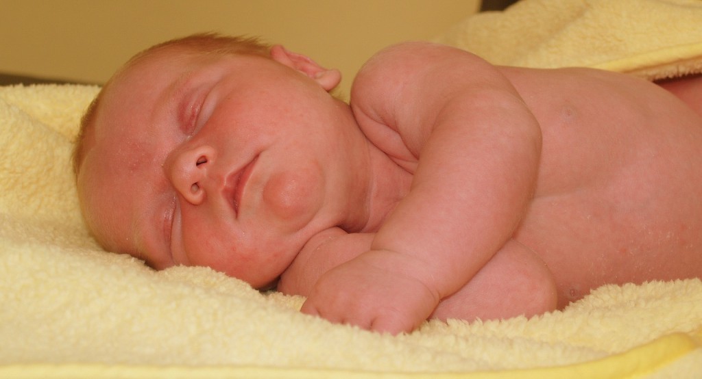 newborn-392990_1280