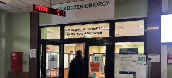 ZUS będzie wypłacał dodatek dopełniający do renty socjalnej