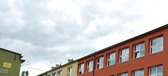 Ruszył drugi etap budowy hali przy I LO. Powiat walczy o dofinansowanie (FILM)