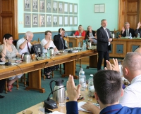 SESJA W MIEŚCIE: O budowie Centrum Rehabilitacji i Sportu oraz zagospodarowaniu brzegów Sanu podczas wtorkowej sesji