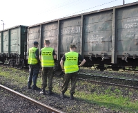 REGION: Papierosy przemycane pod stalowymi płytami (ZDJĘCIA)