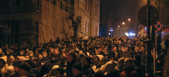 SANOK: Tłumy mieszkańców na drodze krzyżowej ulicami miasta (VIDEO, ZDJĘCIA)