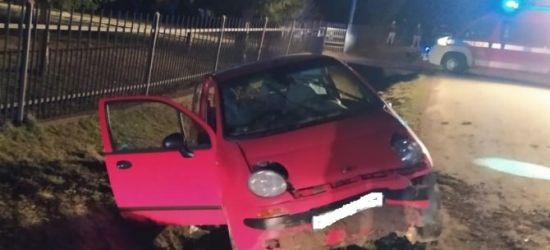 WZDÓW: Pijany spowodował wypadek i uciekł z miejsca (ZDJĘCIA)