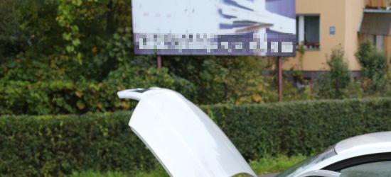 Spowodował kolizję na parkingu i uciekł