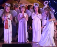 „Ach, co za noc” dla babci i dziadka. Wokalny talent wiceburmistrza Sanoka (FILM)