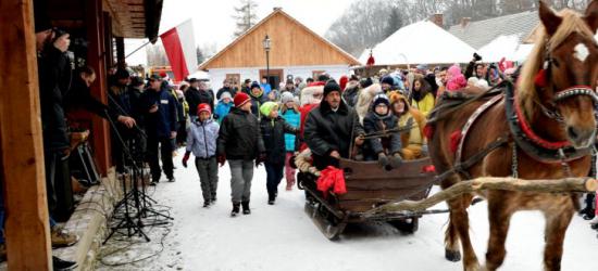 Trwa festiwal „Zaklęte w drewnie”. Rękodzielnicy jak zwykle nie zawiedli  (ZDJĘCIA)