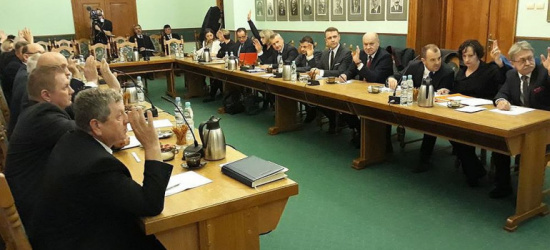 Sesja w powiecie. Sprawozdania i sprawy budżetowe