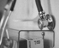 Z bólem w klatce piersiowej zgłosił się do szpitala. Dzień później martwego mężczyznę znalazła żona