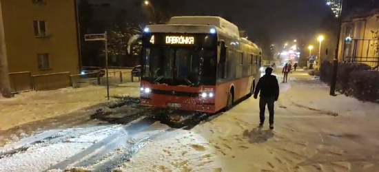 SANOK. Paraliż w mieście! Lód na drogach (VIDEO, ZDJĘCIA)