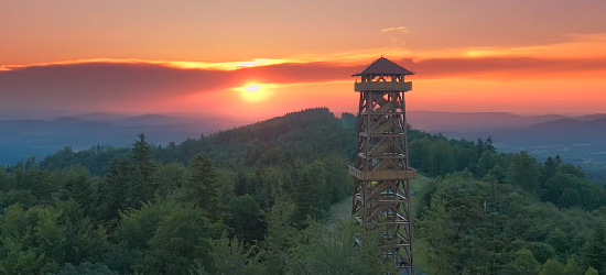Nowa atrakcja Bieszczadów. Zachwycające widoki z wieży widokowej (VIDEO)