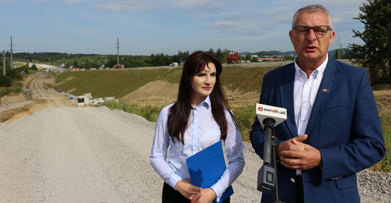 INTERWENCJA: Wybój na Rymanowskiej zmorą kierowców (ZDJĘCIA)