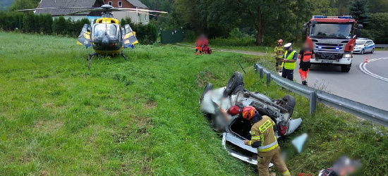 KULASZNE: Samochód wypadł z drogi. Interweniował śmigłowiec LPR (ZDJĘCIA)