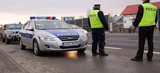 Kierowcy wciąż zapominają o zapinaniu pasów. Policjanci kontrolują