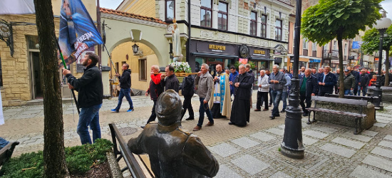 SANOK: Procesja różańcowa przeszła ulicami miasta (ZDJĘCIA)