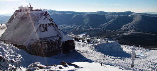 BIESZCZADY: Próba samobójcza w noc wigilijną. Kobieta spadła z urwiska