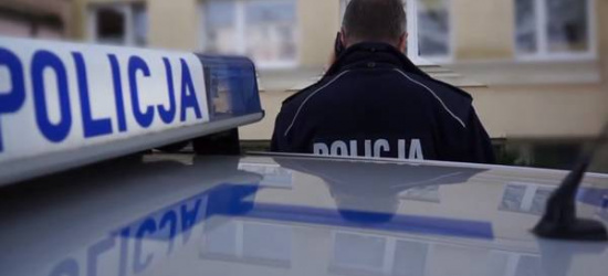 Pijany kierowca uszkodził policyjny radiowóz