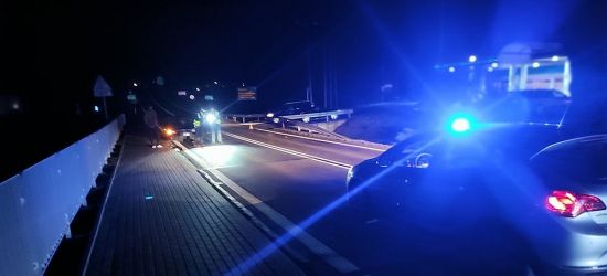 Potrącenie na Lipińskiego w Sanoku. Mężczyzna wbiegł na jezdnie (FOTO)