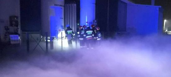 Wyciek w zakładzie produkcyjnym. Podejrzaną chmurę zauważył sąsiad (FOTO)