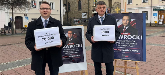 Podziękowania dla mieszkańców powiatu sanockiego. Liczna zbiórka podpisów na poparcie dr Karola Nawrockiego (VIDEO)
