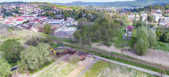 SANOK: Budowa łącznika. Trwają prace przy fundamentowaniu wiaduktu (FOTO)