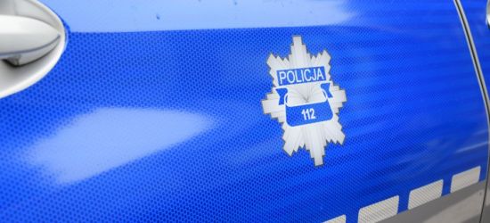 PODKARPACIE. Zasnął w samochodzie na środku jezdni w samo południe. Był pijany