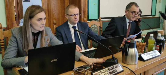 SANOK. Sesja rady miasta. Ważne tematy dla mieszkańców. Będą burzliwe dyskusje? (TRANSMISJA LIVE)