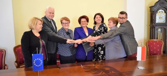 Centrum Symulacji Medycznej za 32,5 mln złotych! Podpisano umowę (FOTO)
