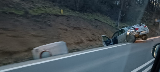 ZAHUTYŃ. Zderzenie dwóch samochodów. Jedna osoba poszkodowana (ZDJĘCIA)