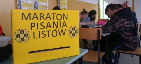 Uczniowie sanockiej SP nr 9 włączyli się w Maraton Pisania Listów (ZDJĘCIA)