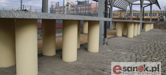 ZIELONY RYNEK: Do likwidacji część boksów oraz stoły (VIDEO, ZDJĘCIA)