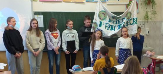 Międzynarodowy Dzień Praw Dziecka w SP 6 w Sanoku
