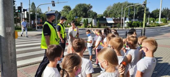 Bezpieczna droga do szkoły z sanocką policją (ZDJĘCIA)