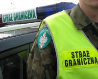 REGION: Znieważył pogranicznika na służbie. Pijanego wyprowadzono w kajdankach, grozi mu nawet rok więzienia