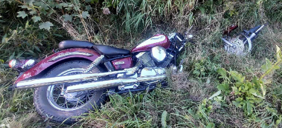 ROPIENKA. Zderzenie motocykla z osobówką. Nie żyje 39-letni kierowca (ZDJĘCIA)