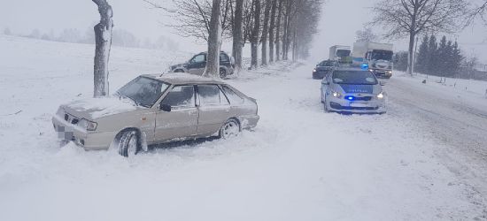 Trudne warunki na bieszczadzkich drogach