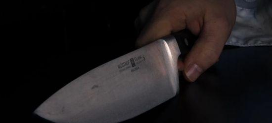 PODKARPACIE. Śmierć 28-latka! Kobieta zadała mu cios nożem w szyję