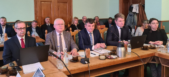 Budżet Powiatu Sanockiego przyjęty!