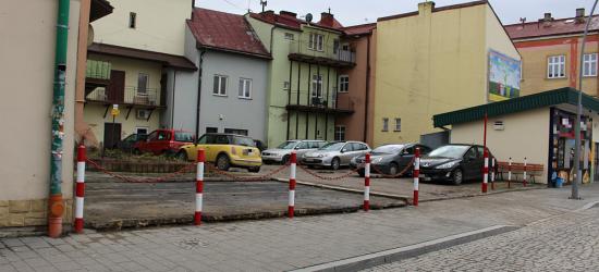 Działka w centrum miasta z nowym właścicielem, ale bez planu zagospodarowania (ZDJĘCIA)