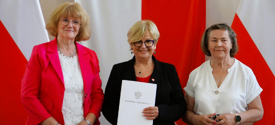 PODKARPACIE: Ponad 178 mln zł na lokalne drogi i miliony na aktywizację seniorów
