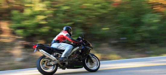 157 km/h w terenie zabudowanym. Motocyklista pożegnał się z prawem jazdy