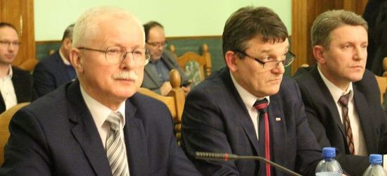 SESJA W POWIECIE. Zmiany w budżecie. Plan Zrównoważonej Mobilności. PORZĄDEK