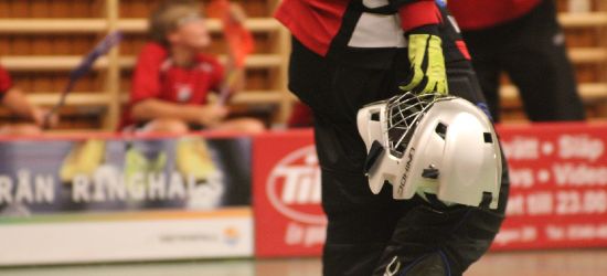 LIGA KOBIET: Zmiana lidera. Pierwsze zwycięstwo najmłodszych unihokeistek