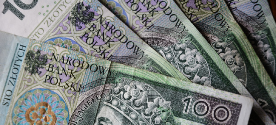 PODKARPACIE: Czternastki już u seniorów. Wypłacono ponad 998 mln zł