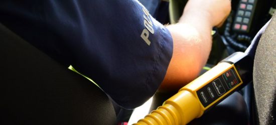 SANOK: Obywatelskie zatrzymanie pijanego kierowcy i policyjny pościg
