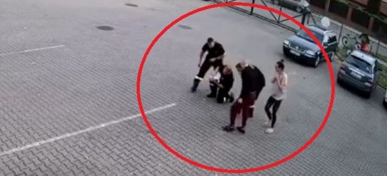 Dramatyczne sceny. Niemowlę się zakrztusiło! Strażacy ruszyli na pomoc (NAGRANIE VIDEO)