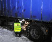 GRANICA: Sfałszowany VIN i ślady malowania na naczepie. Ukrainiec trafił w ręce policji (ZDJĘCIA)